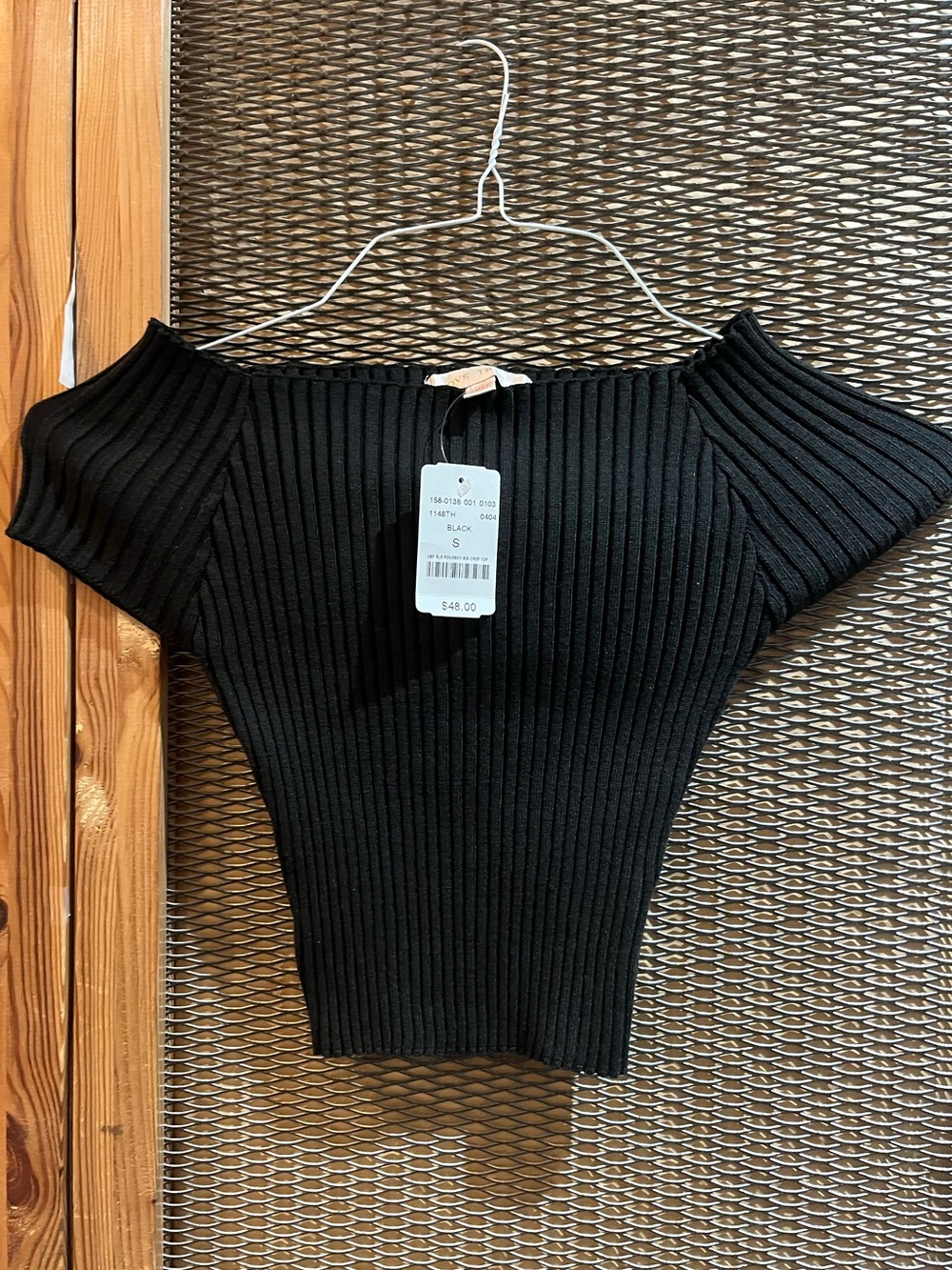 Black Shortsleeve ribbed shirt